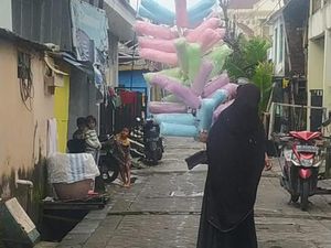 Donasi Sahabat Baik Bantu Keluarga Ilham Kala Rezeki Terhambat di Musim Hujan