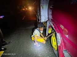 2 Penumpang Tewas Terlempar Saat 2 Truk Tabrakan di Buleleng