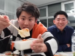 YouTuber Ini Eksperimen Makanan Jepang yang Enak Dicocol Sambal, Apa Saja?