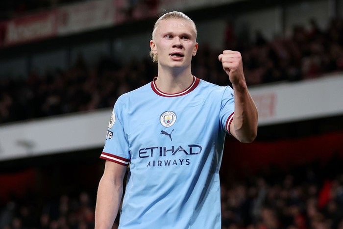 LONDON, ENGLAND - FEBRUARY 15: Erling Haaland of Manchester City celebrates after the Premier League match between Arsenal FC and Manchester City at Emirates Stadium on February 15, 2023 in London, England. (Photo by Julian Finney/Getty Images)
