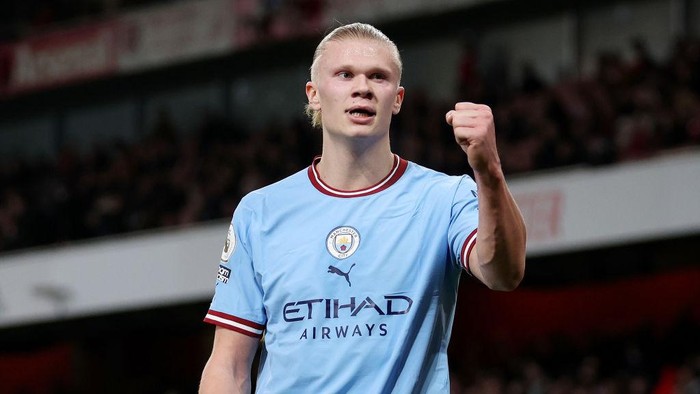 LONDON, ENGLAND - FEBRUARY 15: Erling Haaland of Manchester City celebrates after the Premier League match between Arsenal FC and Manchester City at Emirates Stadium on February 15, 2023 in London, England. (Photo by Julian Finney/Getty Images)