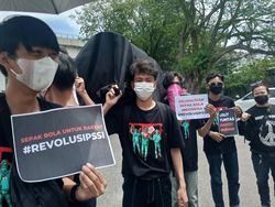 Suporter Sriwijaya Minta Ketum PSSI Benahi Sepak Bola Indonesia