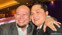 Potret Caketum PSSI Erick Thohir-La Nyalla Mesra Rangkulan di KLB