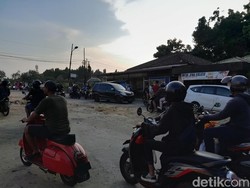 Kondisi Jalan STM Ujung yang Rusak Parah Akibat Pembangunan Drainase