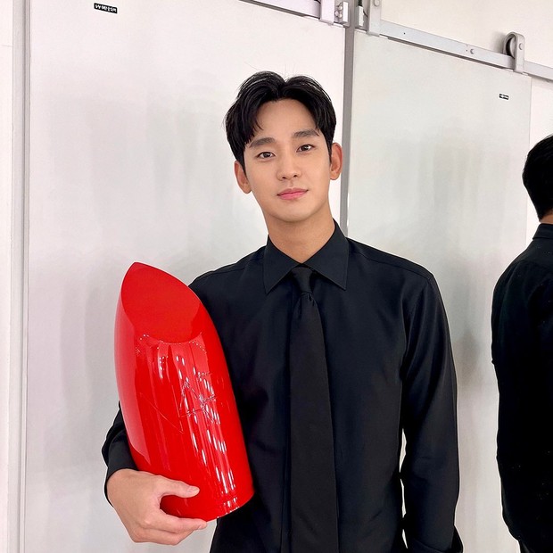 Kim Soo Hyun/ Foto :instagram.com/soohyun_k216/ Kim Soo Hyun/ Foto :instagram.com/soohyun_k216/