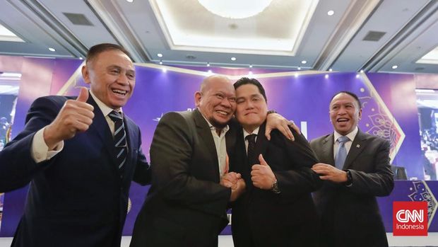 Sejumlah peserta mengikuti Kongres Luar Biasa Persatuan Sepak Bola Seluruh Indonesia (PSSI) 2023 di Jakarta, Kamis, 16 Februari 2023. (CNN Indonesia/Adhi Wicaksono)