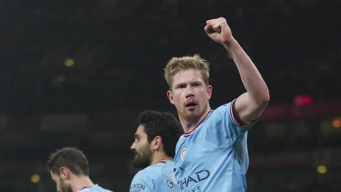 Manchester Citys Kevin De Bruyne reacts during the English Premier League soccer match between Arsenal and Manchester City at the Emirates stadium in London, England, Wednesday, Feb.15, 2023. (AP Photo/Kin Cheung)