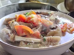 Mantan Karyawan Hotel Sukses Jualan Sop Kepala Kambing