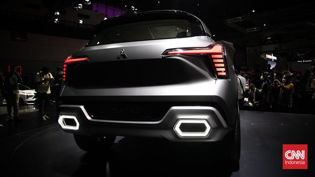 Mobil Konsep Mitsubishi XFC diperkenalkan dalam ajang IIMS 2023 di JIExpo Kemayoran, Jakarta, Kamis (16/2/2023). (CNN Indonesia/ Adi Ibrahim)