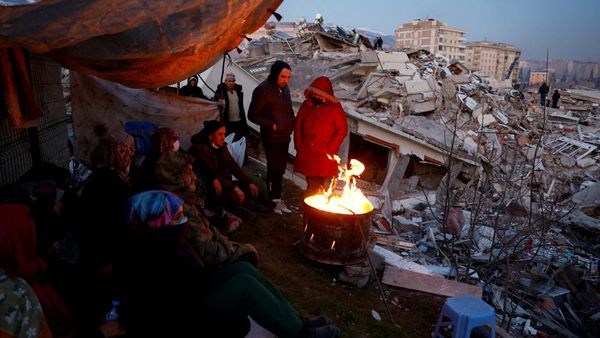 Potret Pilu Warga Turki Korban Gempa: Dingin, Kelaparan, Rumah Hancur