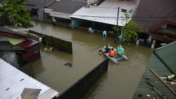 Potret Rumah Warga di Makassar yang Terendam Banjir 1,5 meter