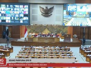 Paripurna Jelang Reses, DPR Jelaskan Proses Perppu Ciptaker-RUU Kesehatan Paripurna Jelang Reses, DPR Jelaskan Proses Perppu Ciptaker-RUU Kesehatan