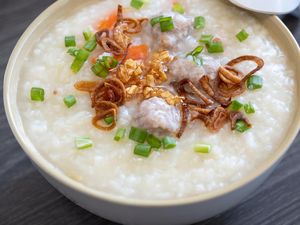 Resep Bubur Ayam CIncang dan Sayur, Lembut Gurih untuk Sarapan Resep Bubur Ayam CIncang dan Sayur, Lembut Gurih untuk Sarapan