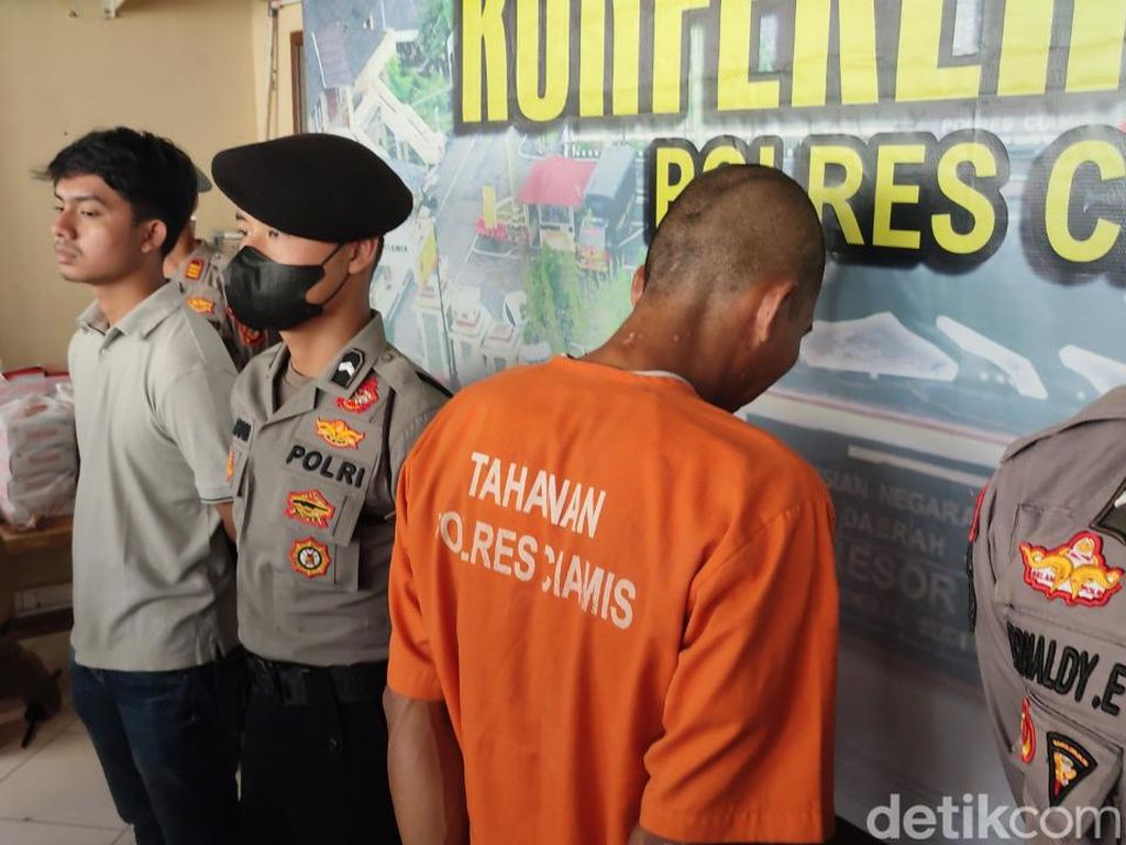 Sadis! Ayah Tiri di Ciamis Juga Lempar Balita ke Pembakaran Sabut Kelapa Sadis! Ayah Tiri di Ciamis Juga Lempar Balita ke Pembakaran Sabut Kelapa