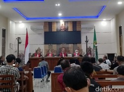 Hakim Sumpahi 2 Saksi Kasus Unila: Berbohong Dibakar Api Neraka