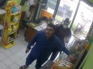 Komplotan Bule Penggendam yang Teror Warga Gresik Diburu Polisi Komplotan Bule Penggendam yang Teror Warga Gresik Diburu Polisi