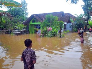 Tanggul Sungai Jebol, Ratusan Rumah di Kudus Kebanjiran