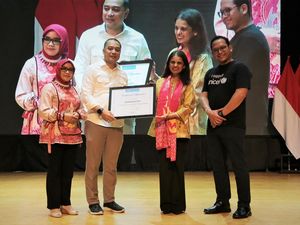 Eri Cahyadi Siapkan Surabaya Jadi Kota Layak Anak Dunia Eri Cahyadi Siapkan Surabaya Jadi Kota Layak Anak Dunia