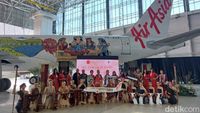 Ada 4 Wanita Toba Terbang di Pesawat AirAsia