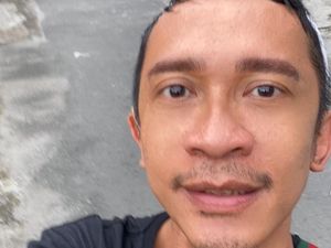 Gaya Nyentrik Aming di Ultah Luna Maya, Pakai Baju Jaring-jaring & Transparan