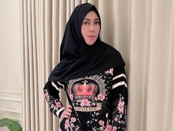 Ibunda Raffi Ahmad Masih Proses Penyembuhan Usai Dirawat di Singapura