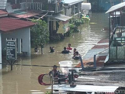Potret Kondisi Terkini Banjir Parah di Solo