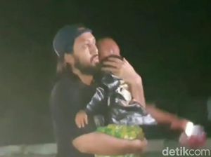 Kisah Pilu Bayi Bos Ayam Goreng yang Kini Hidup Tanpa Ayah dan Ibu Kisah Pilu Bayi Bos Ayam Goreng yang Kini Hidup Tanpa Ayah dan Ibu