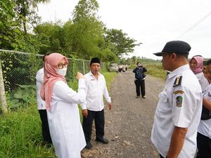 Cek Pembangunan, Bupati Ipuk: Jalan Cantuk Dibeton Tahun Ini