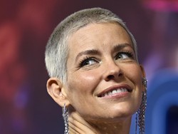 Berambut Cepak, Evangeline Lilly Memesona di Karpet Merah Ant-Man 3