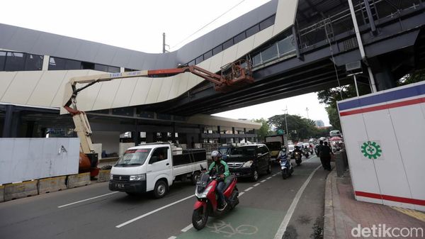 Hampir Rampung, Halte TransJ Segera Terintegrasi dengan Stasiun Juanda