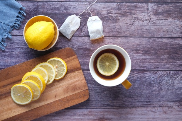 Ilustrasi lemon hangat
