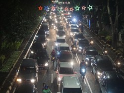 Surabaya Macet Parah! 2,5 Jam Terjebak di A Yani-Putar Balik Butuh 10 Menit