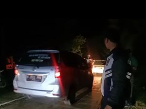 Longsor Dibersihkan, Jalan Magelang-Boyolali di Sawangan Sudah Bisa Dilewati Longsor Dibersihkan, Jalan Magelang-Boyolali di Sawangan Sudah Bisa Dilewati