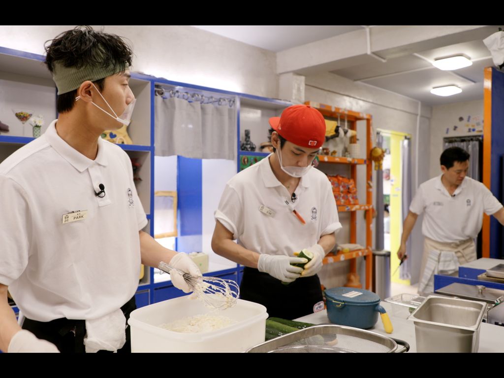 3 Hal Menarik dari Jinnys Kitchen, Dibintangi V BTS-Park Seo Jun
