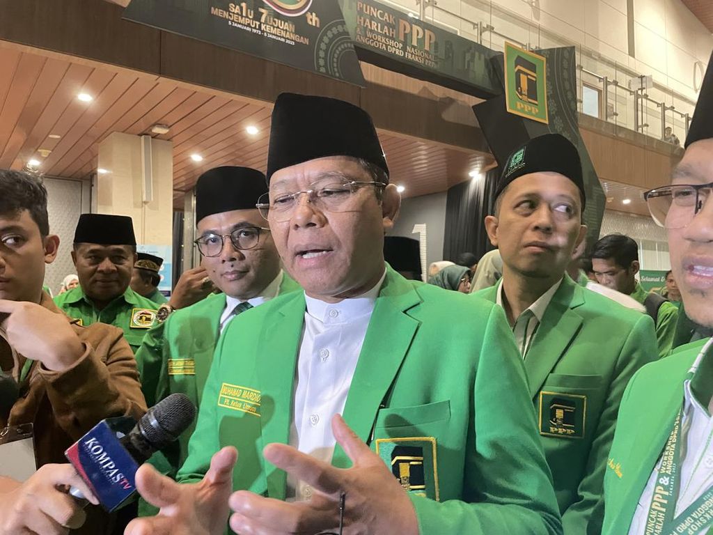 Mardiono Harap Sandiaga Gabung PPP, Tawarkan Peluang Capres hingga DPR Mardiono Harap Sandiaga Gabung PPP, Tawarkan Peluang Capres hingga DPR