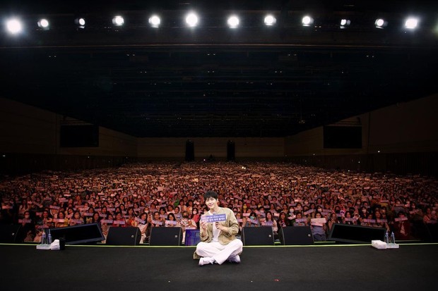 Kim Seon Ho Menggelar Fan Meeting di Bangkok Selama Dua Hari/Foto: Instagram.com/seonho__kim Kim Seon Ho Menggelar Fan Meeting di Bangkok Selama Dua Hari