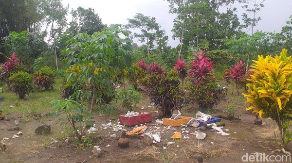 Makam dirusak di Blitar