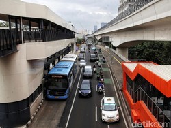 Pertama Sejak Pandemi, Penumpang TransJakarta Capai 1 Juta Per Hari