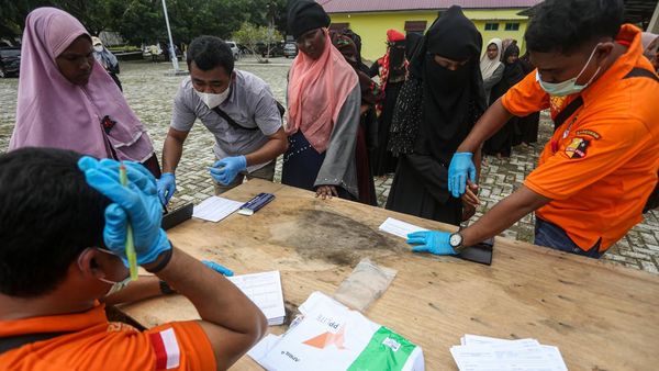 Melihat Proses Pendataan Imigran Etnis Rohingya di Aceh Besar