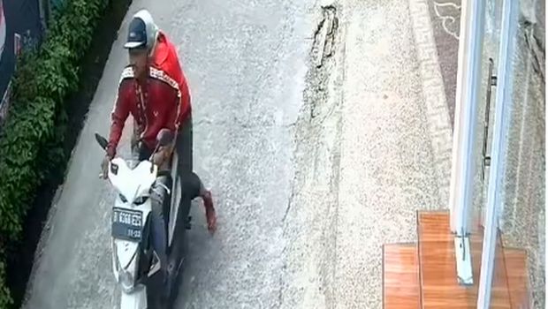 Motor Bi Icoh yang diduga dipakai pelaku tabrak lari terekam CCTV.