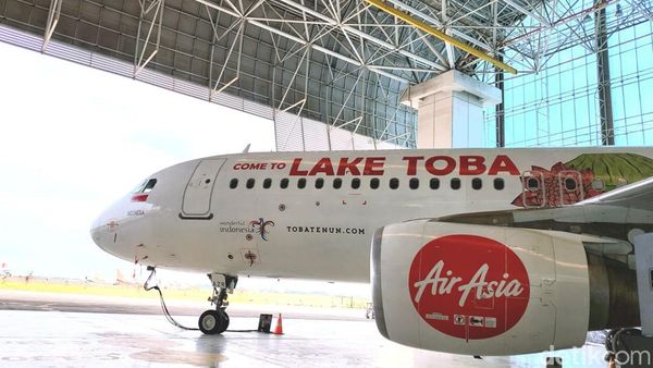 Foto: Danau Toba Terbang Bersama AirAsia
