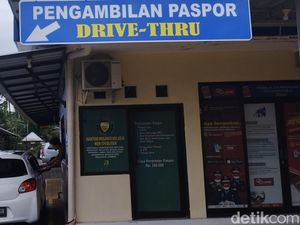 Ambil Paspor di Kantor Imigrasi Blitar Kini Hanya 5 Menit Ambil Paspor di Kantor Imigrasi Blitar Kini Hanya 5 Menit