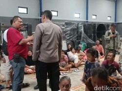 Jamin Keamanan Pengungsi Banjir di Solo, Brimob: Patroli hingga Malam
