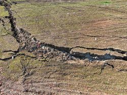 Potret Aerial Rekahan Bumi Imbas Gempa Turki M7,8