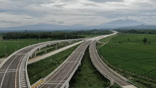 11 Potret Ruas Tol yang Bisa Dilewati Saat Mudik 2023
