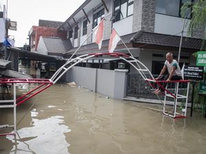 Gibran Ngaku Ditanya Langsung Jokowi soal Banjir Solo Gibran Ngaku Ditanya Langsung Jokowi soal Banjir Solo