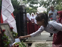 Surat Cinta untuk Inggit Garnasih dari Siswa di Bandung