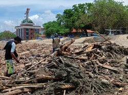 Pemkab Badung Gandeng TNI/Polri Antisipasi Sampah Kiriman di Pantai Kuta