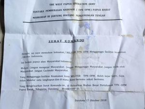 KKB Egianus Kogoya Tinggalkan Surat di TKP Pesawat Susi Air Dibakar KKB Egianus Kogoya Tinggalkan Surat di TKP Pesawat Susi Air Dibakar
