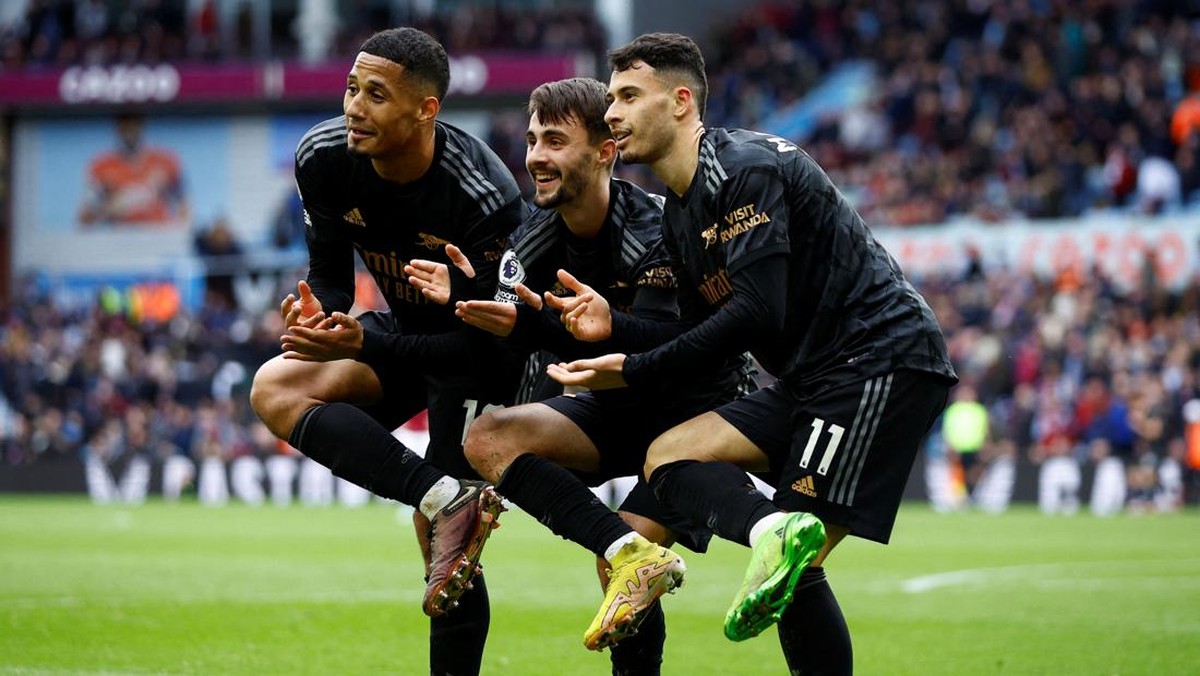 Arsenal menang comeback di markas Aston Villa. (Foto: Action Images via Reuters/JOHN SIBLEY)